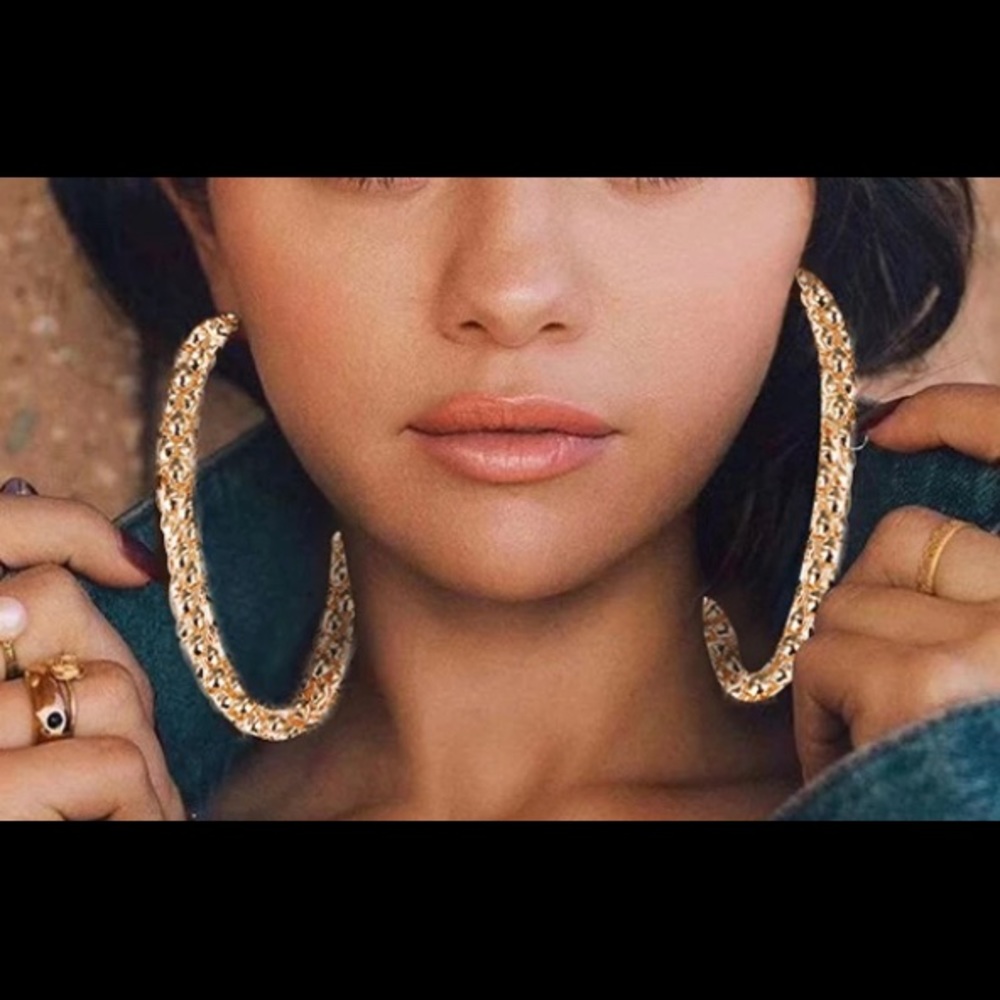 Fashion Large Earrings color gold or silver